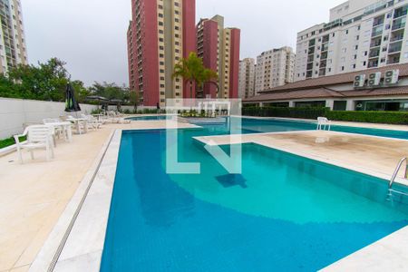 Apartamento à venda com 70m², 2 quartos e 2 vagas Apartamento à venda com 70m², 2 quartos e 2 vagasÁrea comum - Piscina