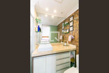 Apartamento à venda com 70m², 2 quartos e 2 vagas Apartamento à venda com 70m², 2 quartos e 2 vagasBanheiro da Suíte