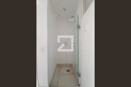 Banheiro de apartamento à venda com 1 quarto, 50m² em Centro, Campinas