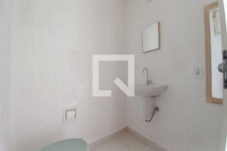 Banheiro de apartamento à venda com 1 quarto, 50m² em Centro, Campinas