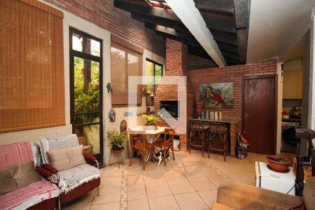 Varanda de casa à venda com 3 quartos, 129m² em Medianeira, Porto Alegre