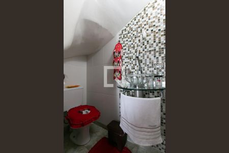 Lavabo  de casa de condomínio à venda com 3 quartos, 109m² em Vila Carmosina, São Paulo