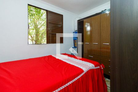 Quarto 1 de apartamento para alugar com 2 quartos, 43m² em Jardim São Luís, São Paulo