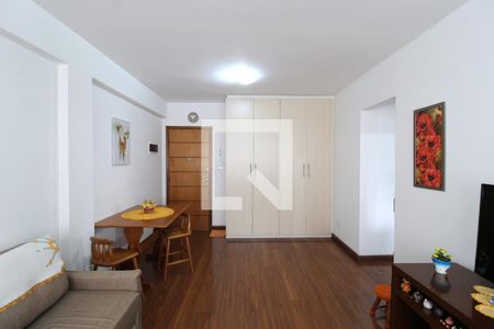 Sala de apartamento à venda com 1 quarto, 68m² em Vila Nova Conceição, São Paulo