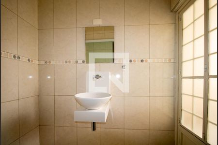 Lavabo de casa para alugar com 3 quartos, 180m² em Nova Gerti, São Caetano do Sul