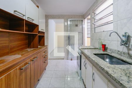 Cozinha de casa para alugar com 1 quarto, 45m² em Vila Lageado, São Paulo