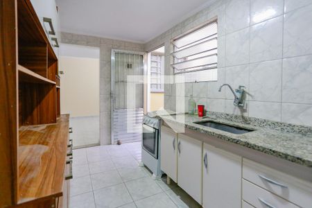 Cozinha de casa para alugar com 1 quarto, 45m² em Vila Lageado, São Paulo