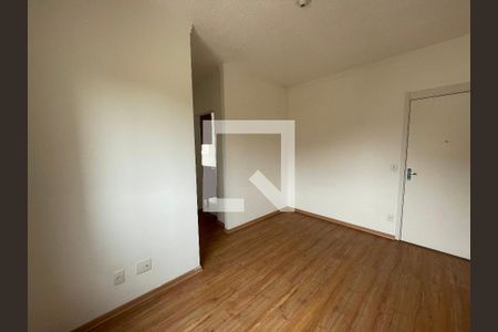 Sala de apartamento para alugar com 2 quartos, 45m² em Jardim Central, Cotia