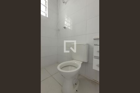 Banheiro de kitnet/studio para alugar com 1 quarto, 25m² em Casa Branca, Santo André