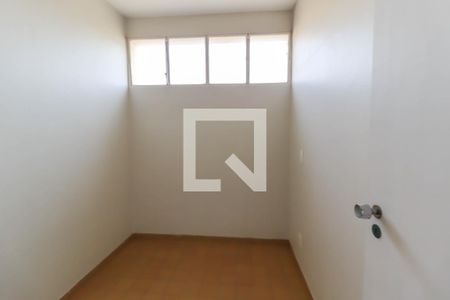 Apartamento à venda com 119m², 3 quartos e 2 vagas Apartamento à venda com 119m², 3 quartos e 2 vagasEscritório