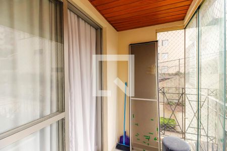Apartamento à venda com 72m², 3 quartos e 1 vaga Apartamento à venda com 72m², 3 quartos e 1 vagaSacada