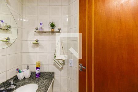 Apartamento à venda com 72m², 3 quartos e 1 vaga Apartamento à venda com 72m², 3 quartos e 1 vagaBanheiro Social