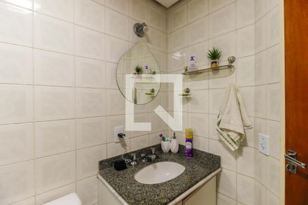 Apartamento à venda com 72m², 3 quartos e 1 vaga Apartamento à venda com 72m², 3 quartos e 1 vagaBanheiro Social