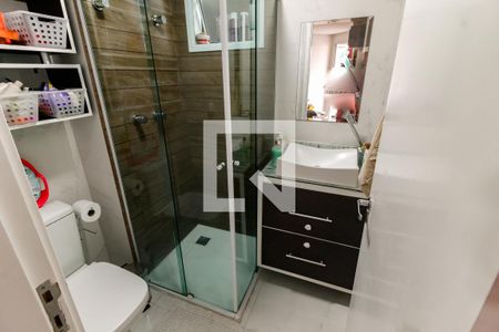 Banheiro de apartamento à venda com 2 quartos, 51m² em Jardim Monte Alegre, Taboão da Serra