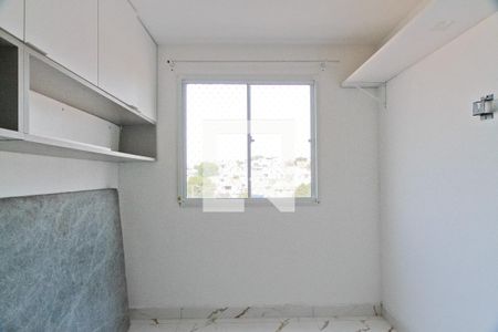 Quarto 2 de apartamento para alugar com 2 quartos, 41m² em Vila Zat, São Paulo