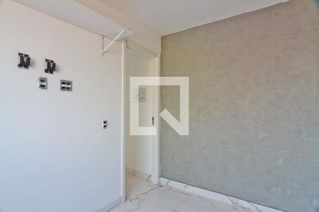 Quarto 2 de apartamento para alugar com 2 quartos, 41m² em Vila Zat, São Paulo