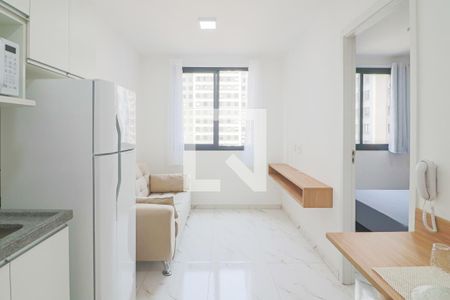 Sala / Cozinha de kitnet/studio para alugar com 1 quarto, 27m² em Butantã, São Paulo