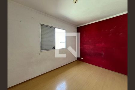 Quarto 2 de apartamento para alugar com 2 quartos, 53m² em Vila Figueira, Suzano