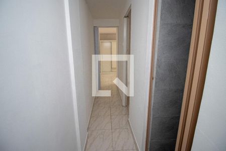 Corredor de apartamento à venda com 2 quartos, 47m² em Ilha do Governador, Rio de Janeiro