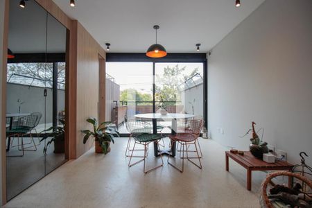 Sala de casa para alugar com 3 quartos, 103m² em Vila Madalena, São Paulo