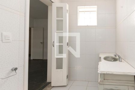 Banheiro da Suíte de casa para alugar com 3 quartos, 180m² em Vila Cordeiro, São Paulo