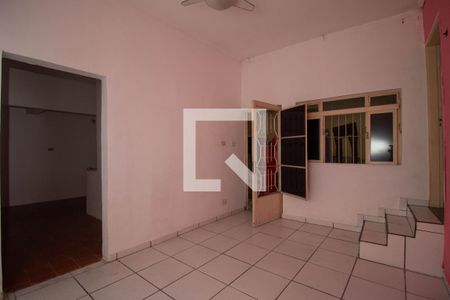 Sala de casa para alugar com 2 quartos, 80m² em Vila Iório, São Paulo