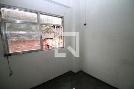 Quarto de casa para alugar com 1 quarto, 48m² em Brás de Pina, Rio de Janeiro