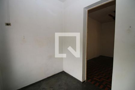 Quarto de casa para alugar com 1 quarto, 48m² em Brás de Pina, Rio de Janeiro