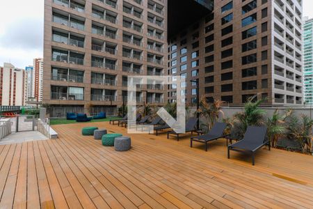 Studio à venda com 20m², 1 quarto e sem vaga Studio à venda com 20m², 1 quarto e sem vagaÁrea comum - Piscina