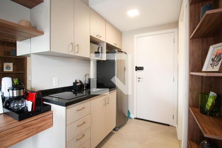 Cozinha de kitnet/studio à venda com 1 quarto, 27m² em Indianópolis, São Paulo