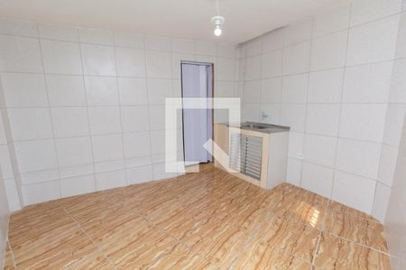 Kitnet de casa para alugar com 1 quarto, 15m² em Vila União (zona Leste), São Paulo