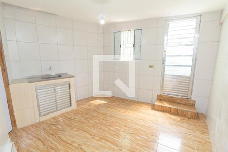 Kitnet de casa para alugar com 1 quarto, 15m² em Vila União (zona Leste), São Paulo