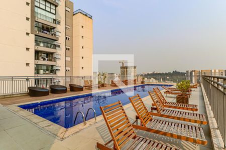 Apartamento à venda com 112m², 3 quartos e 2 vagas Apartamento à venda com 112m², 3 quartos e 2 vagasÁrea comum - Piscina