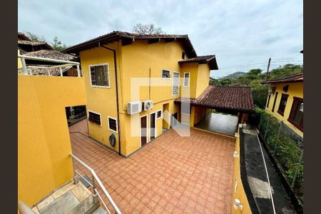 Casa à venda com 4 quartos, 326m² em Vila Progresso, Niterói