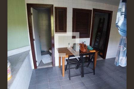 Casa à venda com 3 quartos, 200m² em Matapaca, Niterói