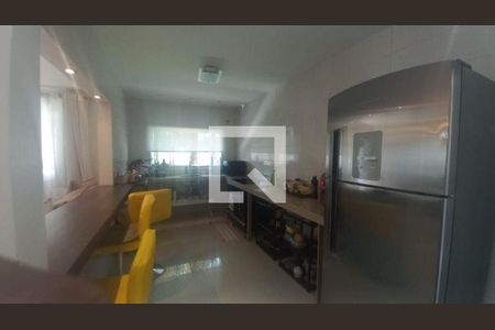 Casa à venda com 3 quartos, 450m² em Engenho do Mato, Niterói