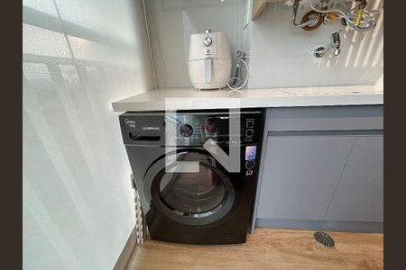 Cozinha / lavanderia de apartamento à venda com 2 quartos, 46m² em Parque Industrial Tomas Edson, São Paulo