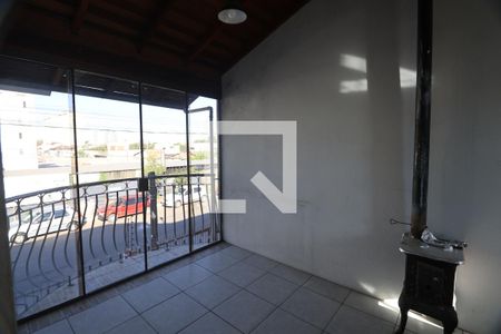 Sala 2 de casa à venda com 4 quartos, 180m² em Harmonia, Canoas