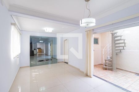 Sala de casa à venda com 3 quartos, 170m² em Jardim das Flores, Osasco