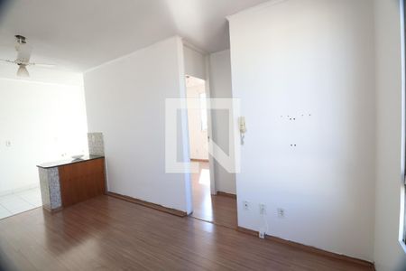 Sala de apartamento à venda com 2 quartos, 45m² em Fátima, Canoas