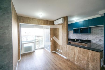 Sala e cozinha de apartamento à venda com 2 quartos, 50m² em Tatuapé, São Paulo