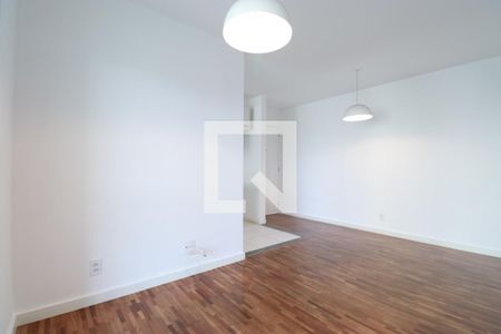 Sala de apartamento à venda com 2 quartos, 60m² em Vila Anastácio, São Paulo