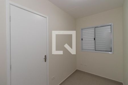 Quarto 1 de apartamento para alugar com 2 quartos, 28m² em Parque Vitoria, São Paulo