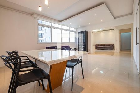 Apartamento à venda com 140m², 3 quartos e 1 vagaSala