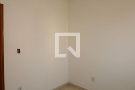 Quarto 2 de apartamento para alugar com 2 quartos, 38m² em Itaquera, São Paulo