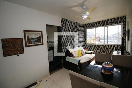 Sala de apartamento à venda com 2 quartos, 59m² em Olaria, Rio de Janeiro