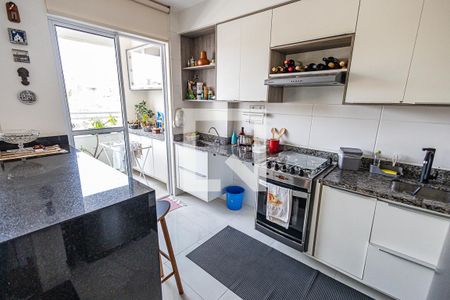 Cozinha de apartamento à venda com 2 quartos, 60m² em Ouro Preto, Belo Horizonte