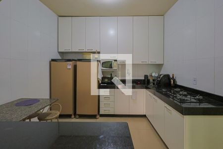 Casa à venda com 3 quartos, 181m² em Madre Gertrudes, Belo Horizonte