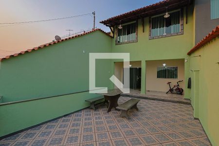 Varanda de casa à venda com 3 quartos, 181m² em Madre Gertrudes, Belo Horizonte