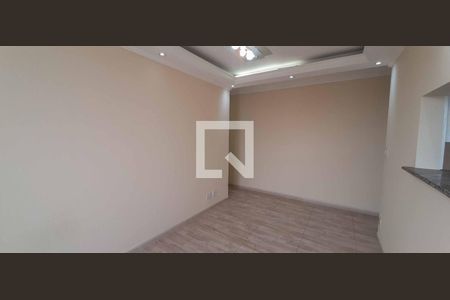 Sala de apartamento para alugar com 2 quartos, 60m² em Quitaúna, Osasco